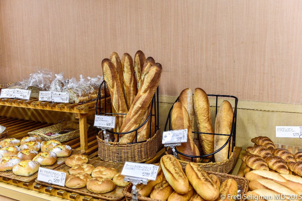 20150309_140507 D4S.jpg - "French' bakeries are not uncommon in Tokyo